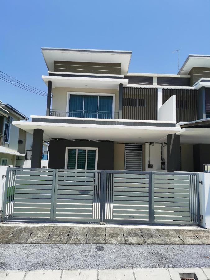 12 Pax New Private Semi-D Green Park Ipoh Homestay ภายนอก รูปภาพ